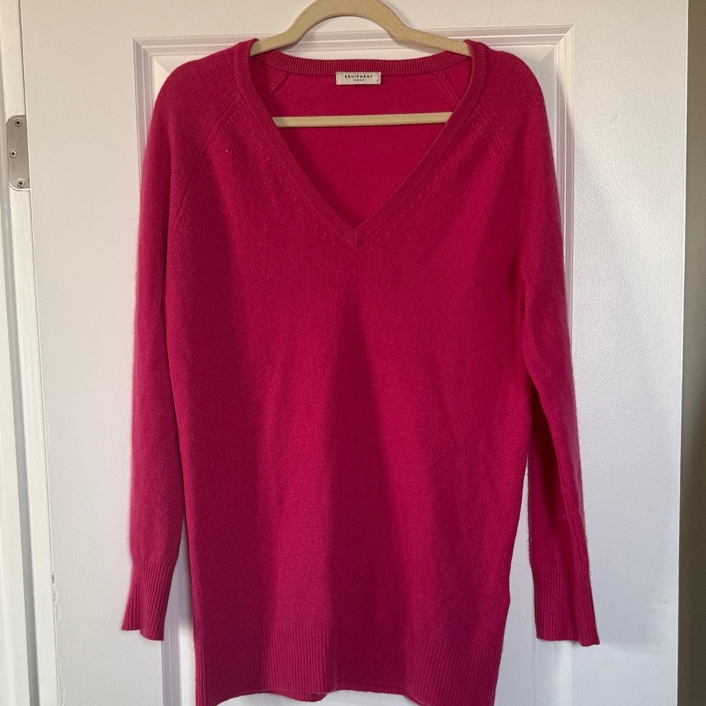 Equipment 100% Cashmere V-Neck Sweater in Vibrant Pink